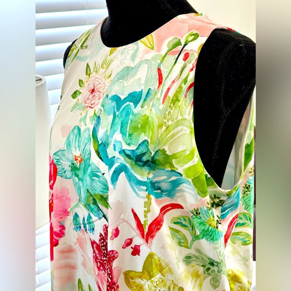 Charlie Paige Florals & Fauna Sheath Dress with Keyhole at back of Neck, M